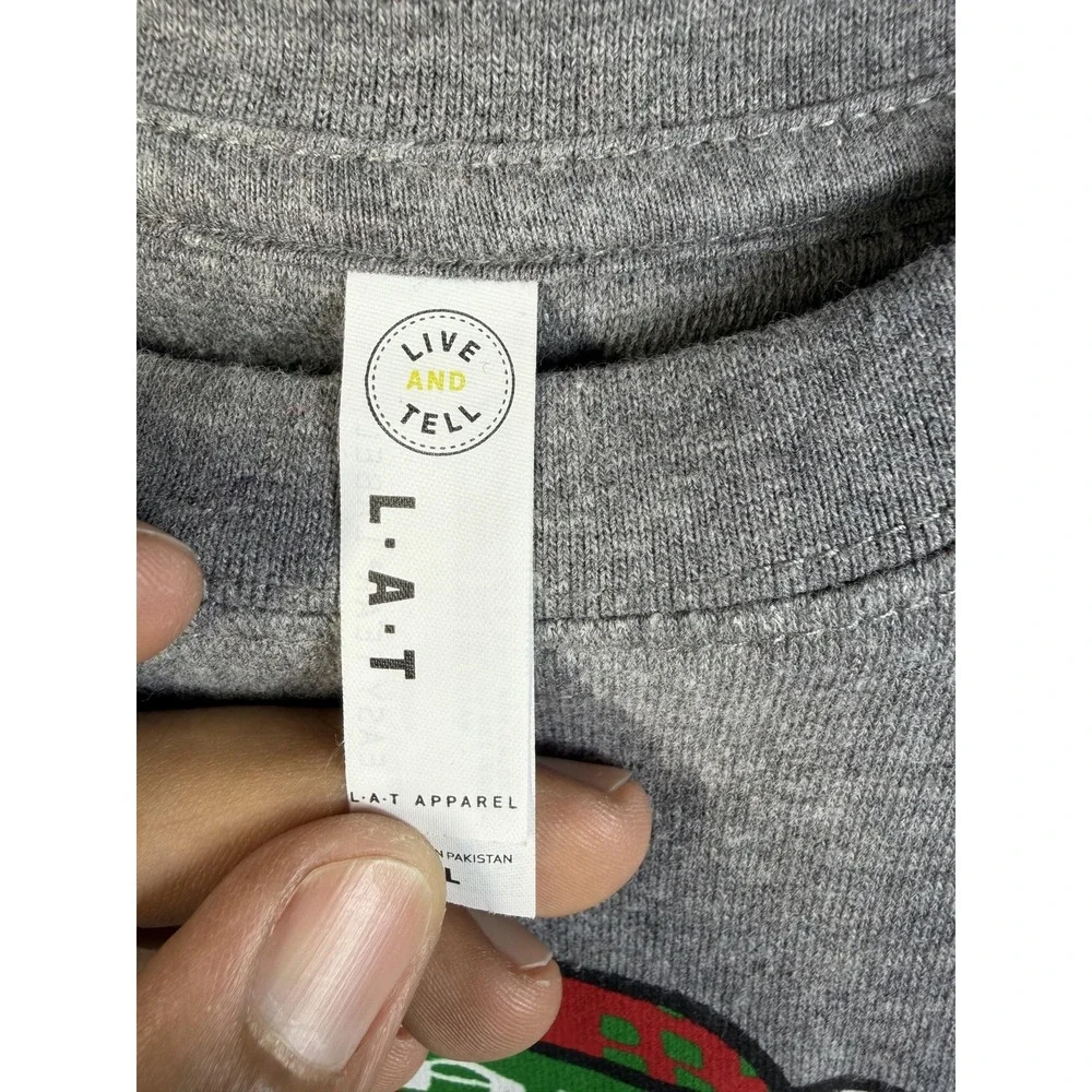 LAT Apparel Sweatshirt Mens Large Gray Christmas Bear Fleece‎ Pullover Graphic